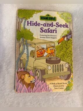 1998 Sesame Street Hide and Seek Safari book